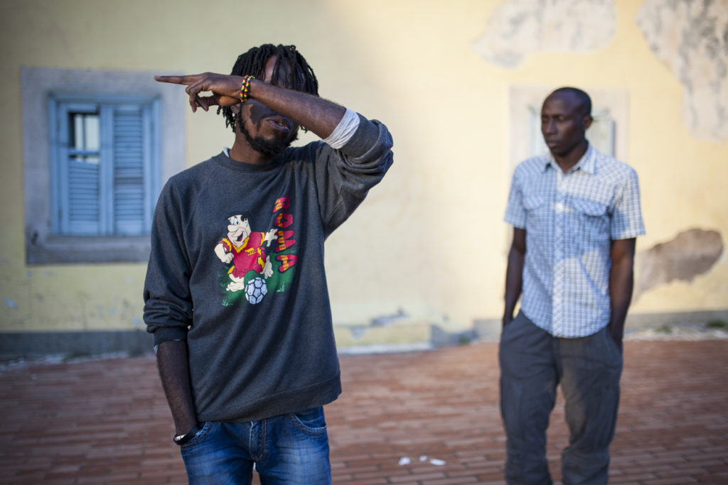 Football Asylum: esterno di un centro di accoglienza